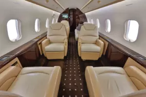 Challenger 300 — salon