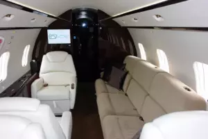Challenger 300 — salon