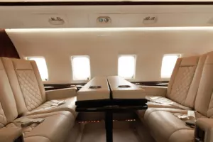 Challenger 604 — салон