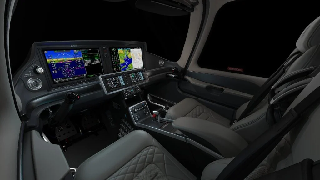 Cirrus SR20 — salon