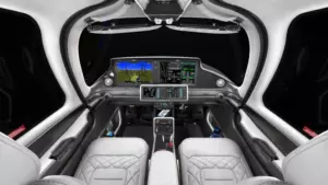 Cirrus SR20 — salon