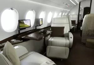 Falcon 2000S — salón