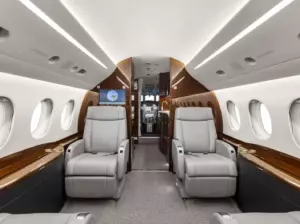 Falcon 2000S — salón