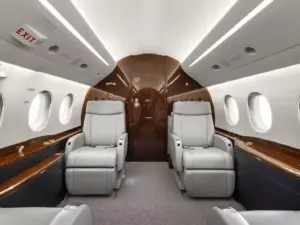 Falcon 2000S — salón