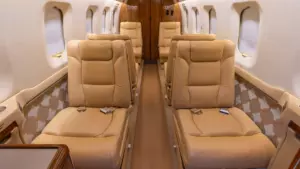 Gulfstream G100 — salon