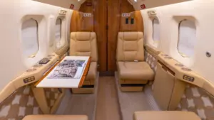 Gulfstream G100 — salon