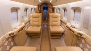 Gulfstream G100 — salon
