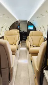 Hawker 800B — салон