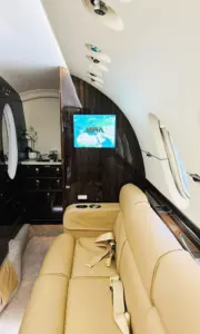 Hawker 800B — салон