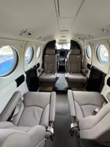 Beechcraft King Air B200 – interior