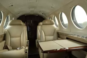 King Air 250 — salon