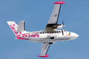 Let L-410 UVP-E20 Turbolet - Dış Cephe