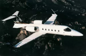 Learjet 31A — dış cephe