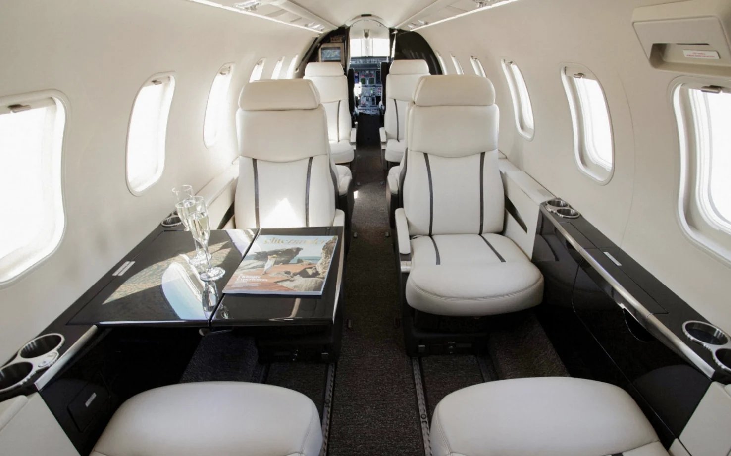 Learjet 45XR — салон