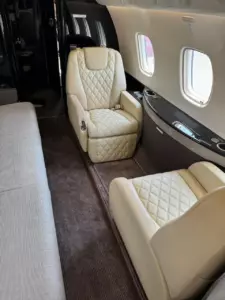 Legacy 650 — салон