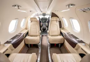 Phenom 100 — salon
