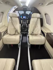 Phenom 100 — salon