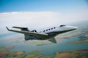 Phenom 300 — dış cephe