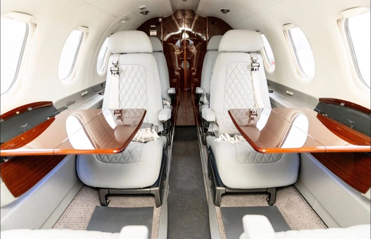 Phenom 300 — salon