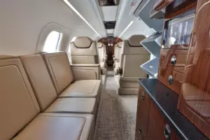 Phenom 300 — salon