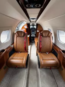 Phenom 300 — salon
