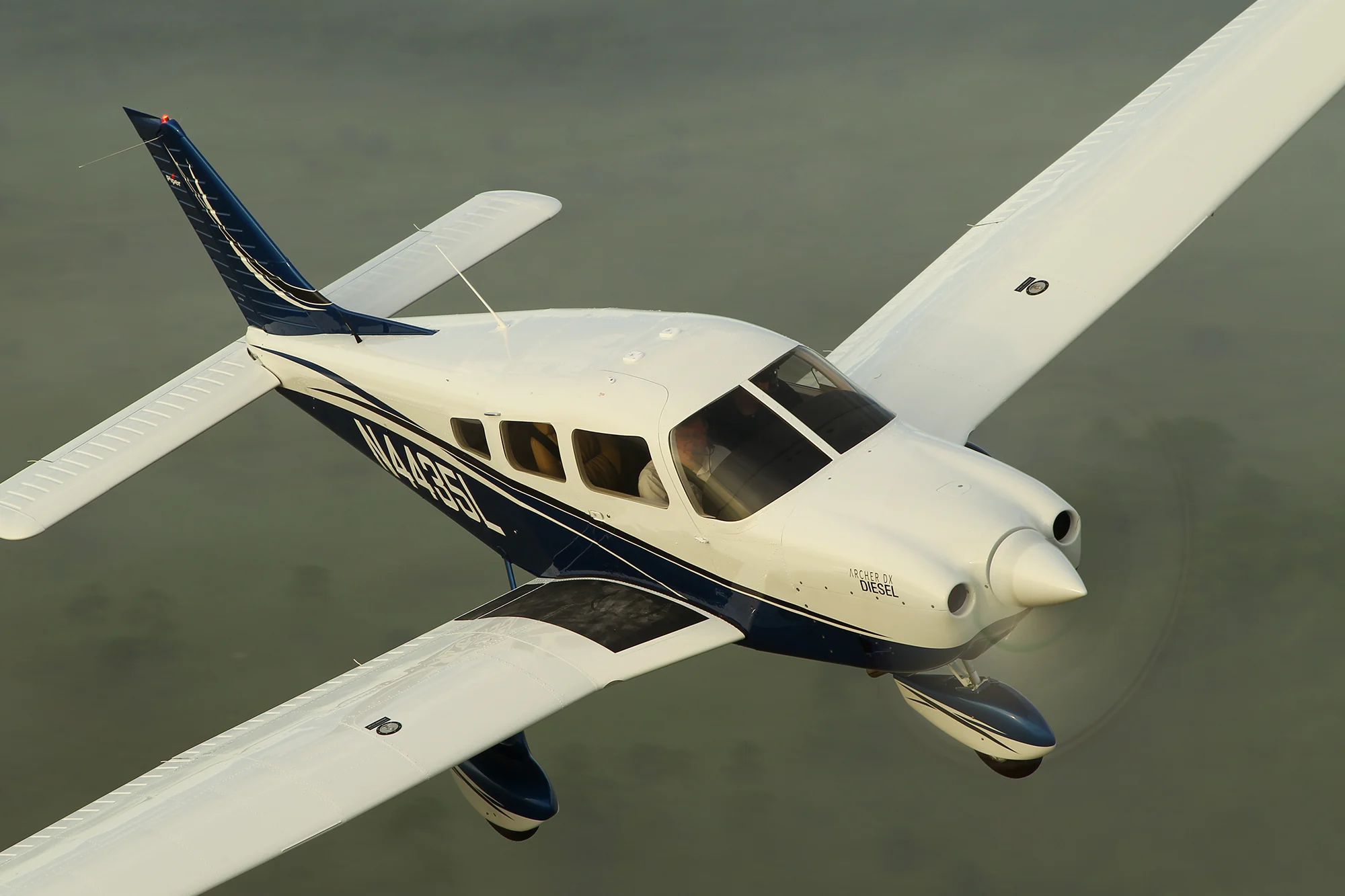 Piper Archer DX — экстерьер
