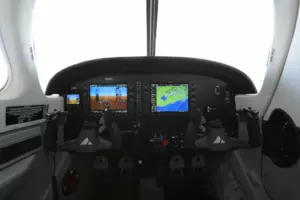 Piper Archer LX — салон