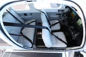 Piper Archer TX — салон