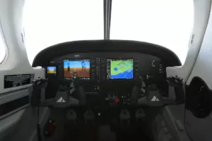Piper Archer TX — салон