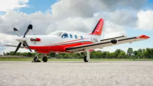 TBM 900 — dış cephe
